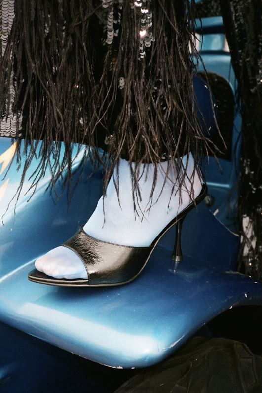 il Jeffrey Campbell סוֹכֵן סנדל עם עקבים נשים קמט שחור NN6N6104