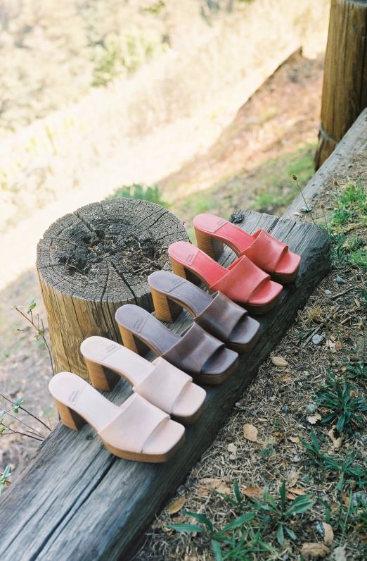 il Jeffrey Campbell טרסור סנדל פלטפורמה נשים מחסנית טבעית בצבע חום NN6N61126