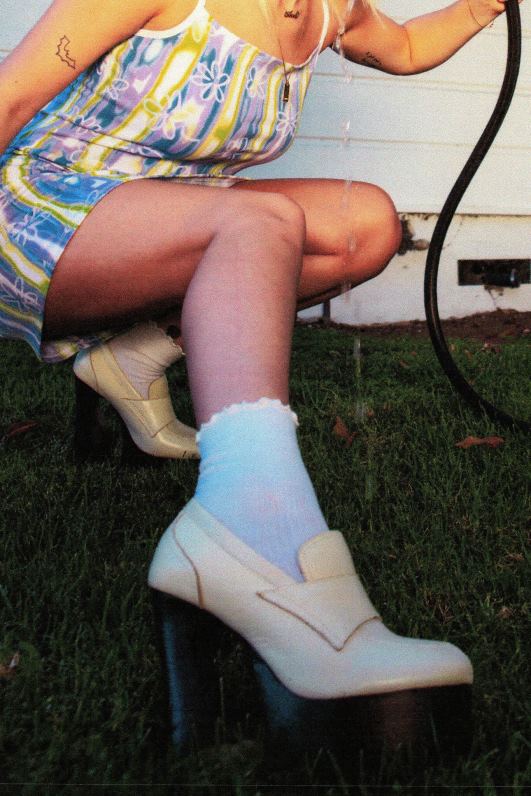 il Jeffrey Campbell גרגויל משאבת פלטפורמה נשים שֶׁנהָב NN6N61251