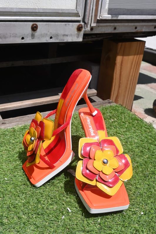 il Jeffrey Campbell נָטוּעַ סנדל עם עקבים נשים משולבת פטנט כחול NN6N61578