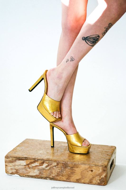 il Jeffrey Campbell הולך-גלאם אתחול הדנים נשים קמט מתכתי אדום NN6N6272