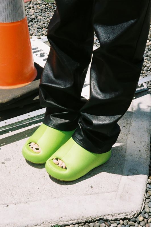 il Jeffrey Campbell סַיֶרֶת סנדל פלטפורמה נשים ניאופרן ירוק בהיר NN6N65