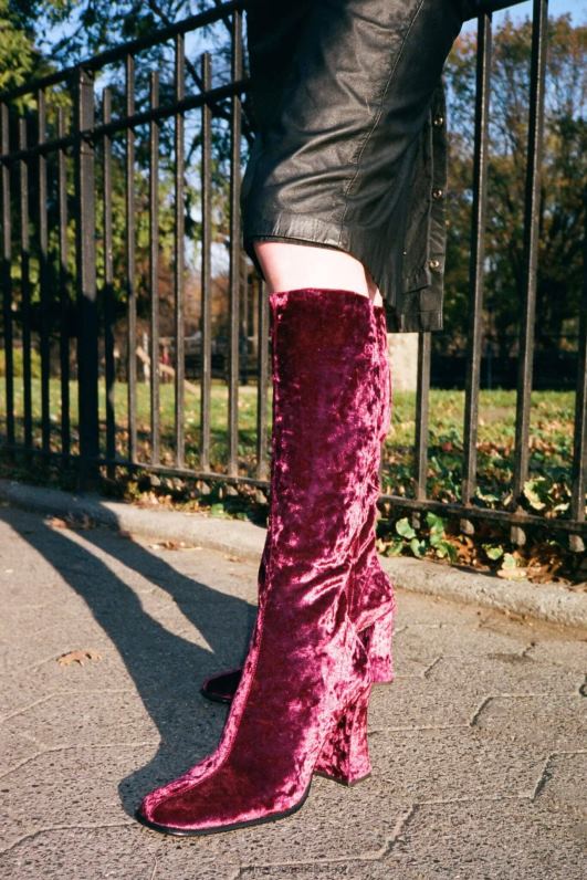 il Jeffrey Campbell נאיסנס מגפיים מברך עד ירך נשים קטיפה כתוש בצבע חום NN6N6766